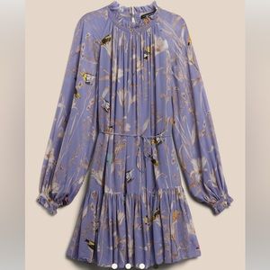 Banana Republic gorgeous georgette style dress. Size large.